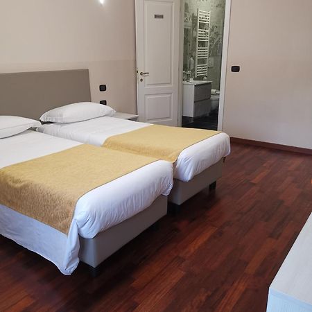 Guesthouse Central Station Group - Via Sammartini 15 Milan Extérieur photo